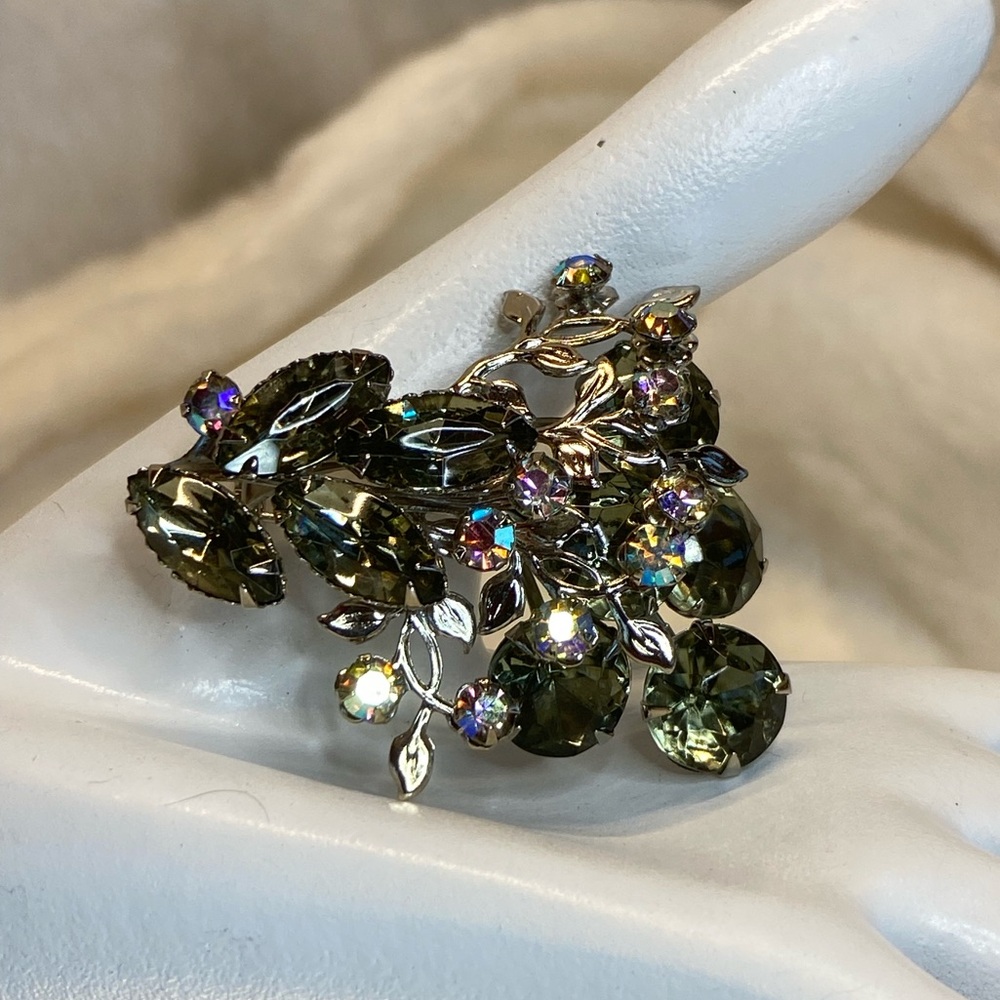 Estate Vintage 1950-1960s Prong Set Aurora Borealis Rhinestone Brooch Pin Smokey - Picture 4 of 9